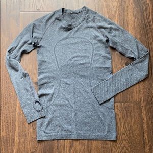 Lululemon long sleeve shirt - Size 4